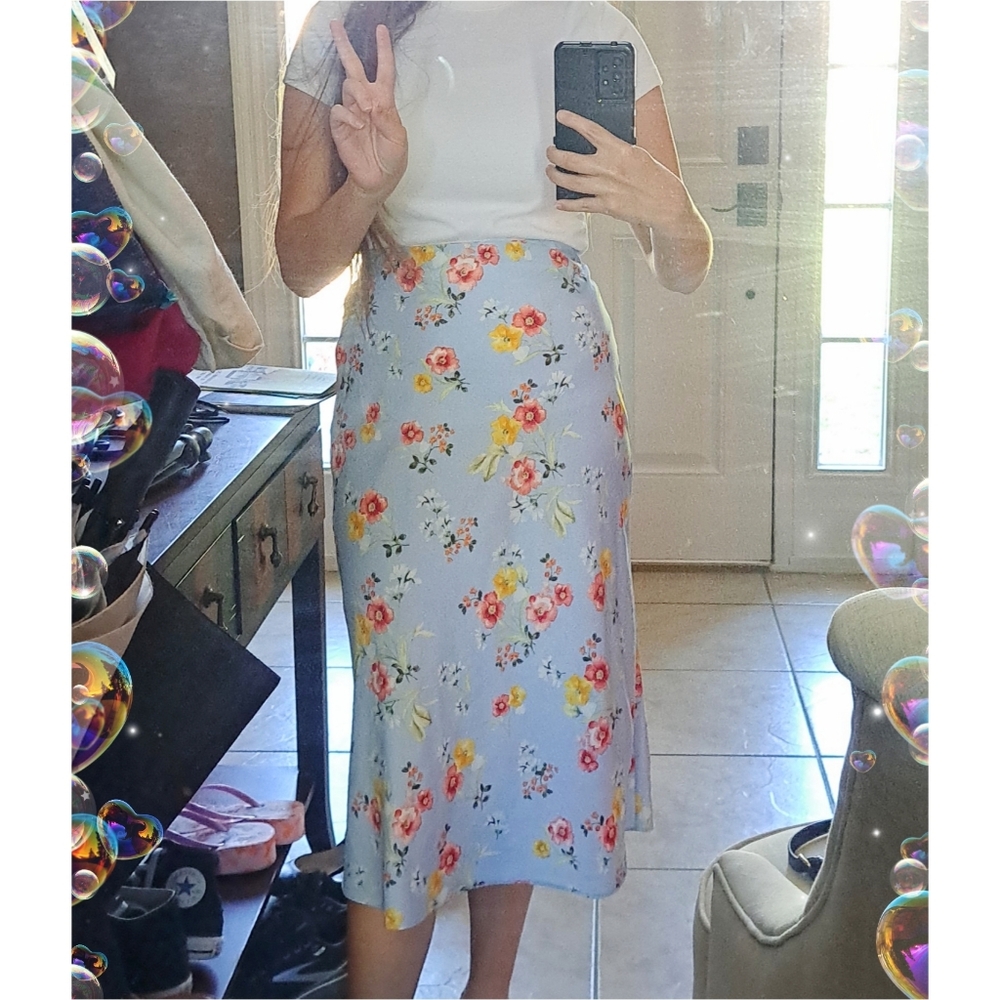 Forever 21 Size S Floral Midi Skirt - Pastel Blue